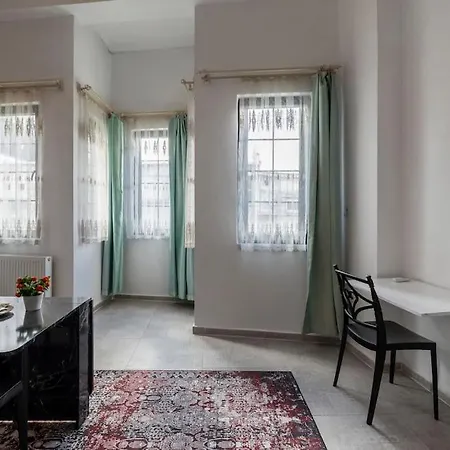 Apartment Cozy & Comfy Studio At Beyoglu - 22 *